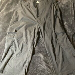 Women’s Black Cargo Pants capri